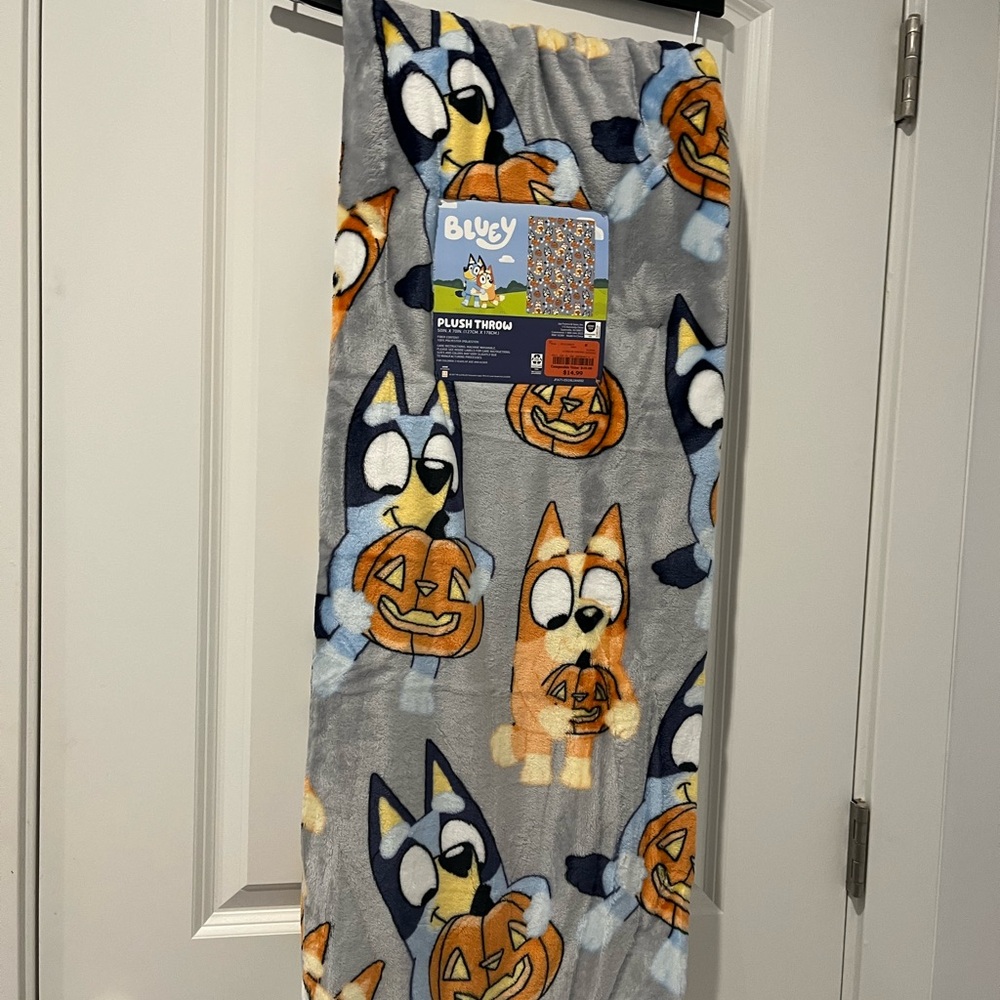 Bluey Halloween blanket